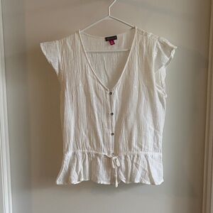 Vince Camuto White Textured Button-Down Blouse